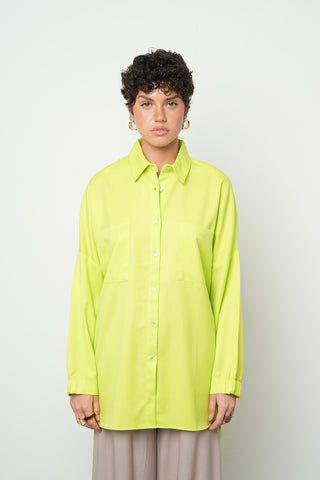 Kadın Düz Renk Tek Cepli Oversize Kesim Gömlek