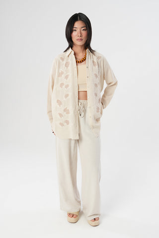 Kadın Yaprak Nakış İşlemeli Pamuk Keten Karışımlı Oversize Gömlek