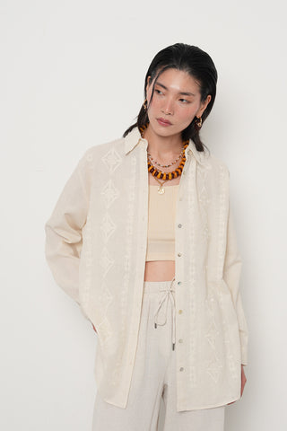 Kadın Beyaz Çiçek Nakışlı Pamuk Keten Karışımlı Oversize Gömlek