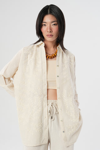 Kadın Minimalist Yaprak Nakışlı Pamuk Keten Oversize Gömlek