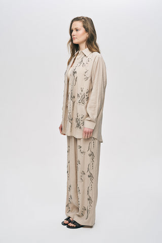 Kadın Önü Ve Yanı Boncuk İşlemeli Oversize Kesim Gömlek