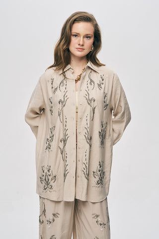 Kadın Önü Ve Yanı Boncuk İşlemeli Oversize Kesim Gömlek