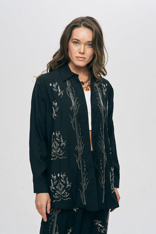 Kadın Önü Ve Yanı Boncuk İşlemeli Oversize Kesim Gömlek