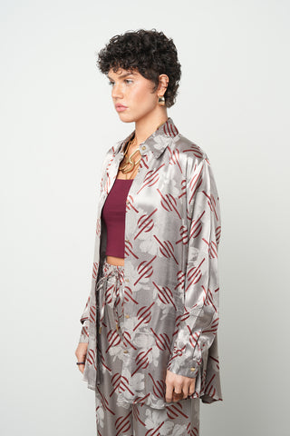 Kadın Geometrik Çizgi Desenli İpeksi Saten Görünümlü Oversize Gömlek