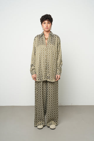 Kadın Prizma Haki Geometrik Desenli İpeksi Saten Görünümlü Oversize Gömlek