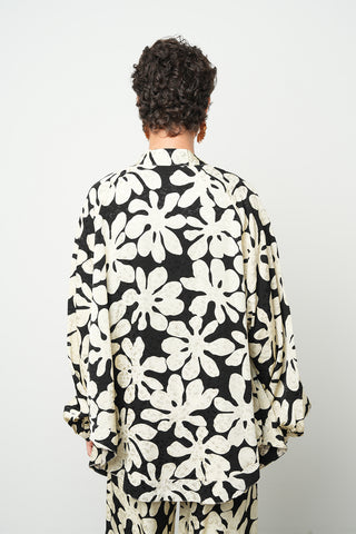 Kadın Siyah Beyaz Çiçek Desenli Oversize Kimono