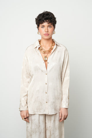 Kadın Jakarlı Desenli Saten Dokulu Bej Gömlek