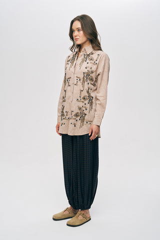 Kadın El İşçiliği Boncuklu ve Nakışlı Oversize Kesim Gömlek