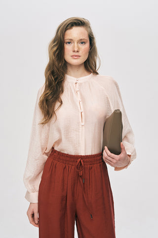 Kadın Hakim Yaka Düğme Detaylı Düz Renk Şifon Gömlek