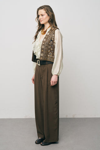 Kadın El İşçiliği Boncuk ve Nakış İşlemeli Modal Yelek