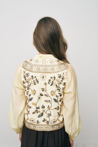 Kadın El İşçiliği Boncuk ve Nakış İşlemeli Modal Yelek