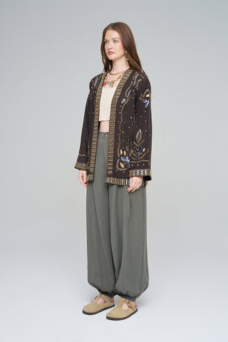 Kadın İşlemeli Ve Pul Detaylı Kimono