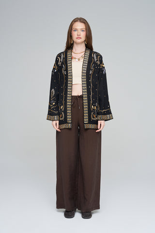 Kadın İşlemeli Ve Pul Detaylı Kimono