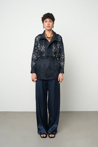 Kadın Önü Boncuk İşlemeli Fermuarlı Ve Çıtçıt Kapamalı Kışlık Ceket