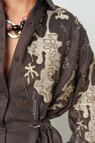 Kadın Uzun Tesettüre Uygun Nakış Ve Boncuk İşlemeli Kahverengi Ceket