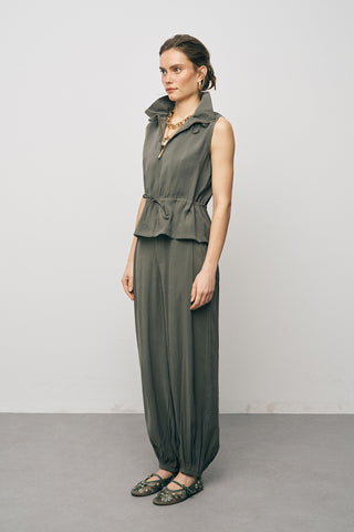 Kadın Dik Yaka Düz Renk Fermuarlı Yelek