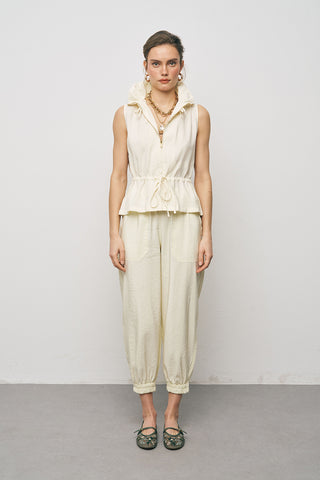 Kadın Dik Yaka Düz Renk Fermuarlı Yelek