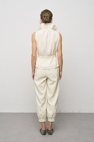 Kadın Dik Yaka Düz Renk Fermuarlı Yelek