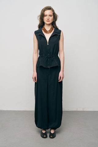 Kadın Dik Yaka Düz Renk Fermuarlı Yelek