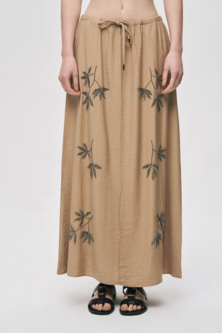 Kadın Yaprak İşlemeli Bağcık Detaylı Maxi Boy Etek