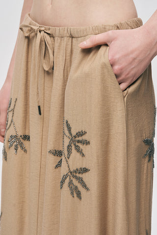 Kadın Yaprak İşlemeli Bağcık Detaylı Maxi Boy Etek