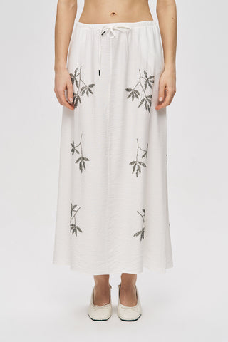 Kadın Yaprak İşlemeli Bağcık Detaylı Maxi Boy Etek