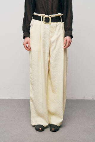 Kadın Yüksek Bel Kemerli Pili Detaylı Düz Renk Modal Pantolon