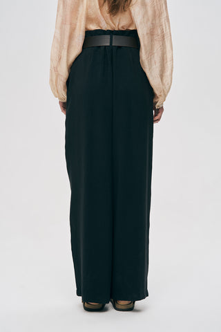 Kadın Yüksek Bel Kemerli Pili Detaylı Düz Renk Modal Pantolon