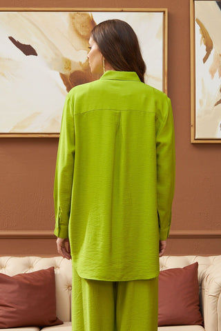 ÖNÜ ÇİÇEK NAKIŞLI OVERSIZE KESİM GÖMLEK