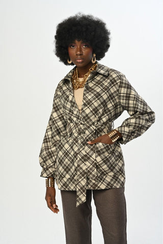 KADIN DESENLİ ÇİFT CEPLİ KUŞAKLI GÖMLEK