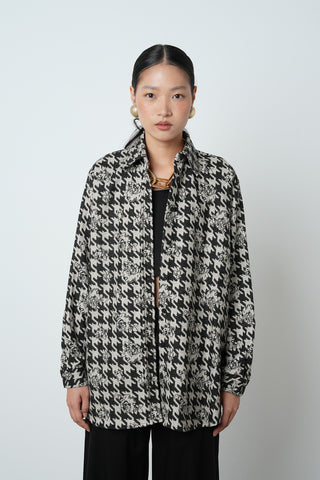 KADIN KAZAYAĞI VE GÜL DESENLİ OVERSİZE KESİM GÖMLEK