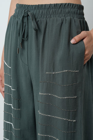 Kadın Yatay Şerit Taş İşlemeli Düz Renk Beli Lastikli Bol Paça Pantolon