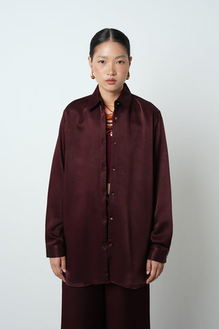 Kadın Düz Renk Parlak Kumaş Oversize Kesim Gömlek