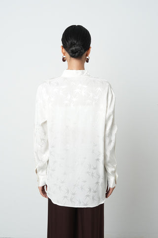 Kadın Ekru Renk Desenli Altın Düğme Detaylı Gömlek