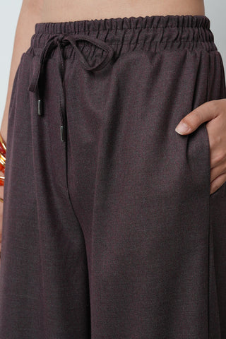 Kadın Düz Renk Bol Paça Kumaş Pantolon